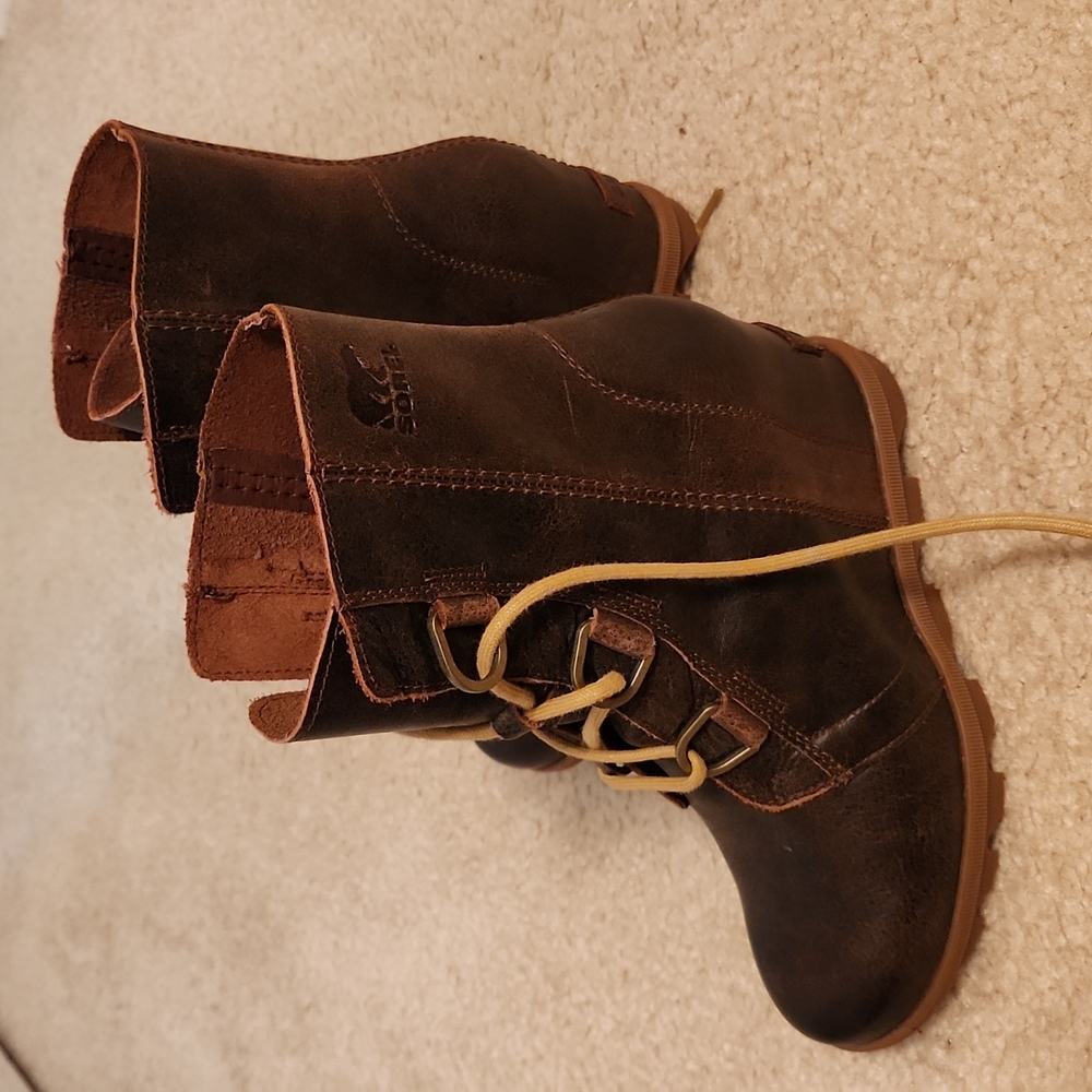Pair of Sorels